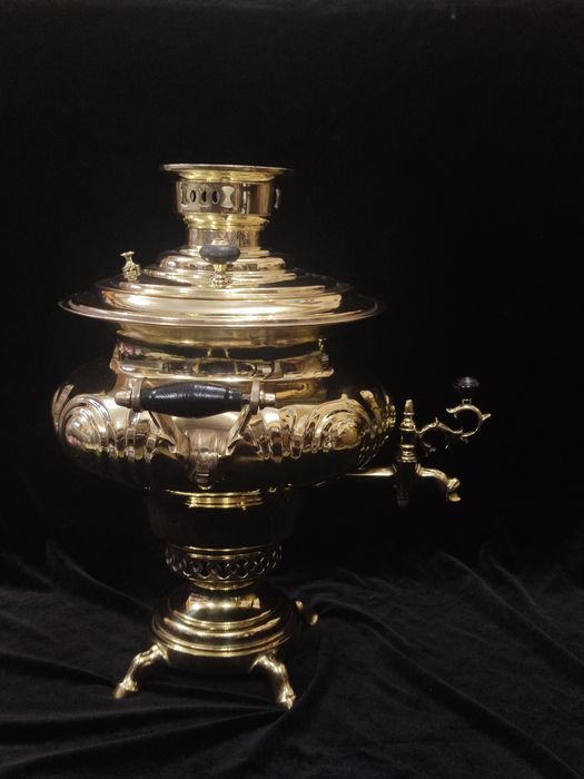 Подарочный самовар редкой формы в отличном состоянии