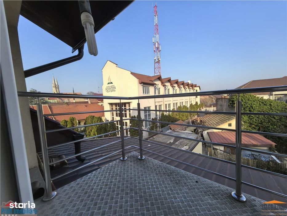 Casa mare cu garaj si teren in zona Balcescu