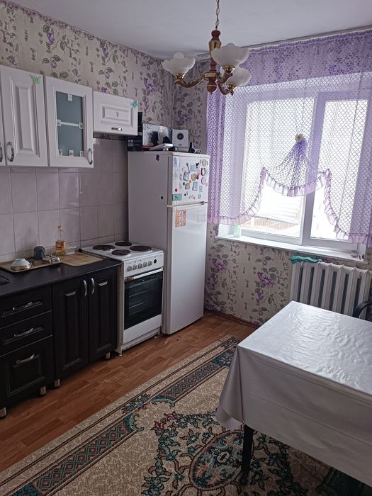 Продам квартиру, Голубые пруды 4.