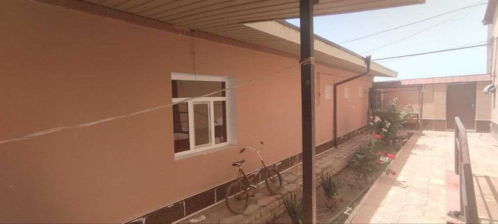 Намунали 600 кв м катеж сотилади.