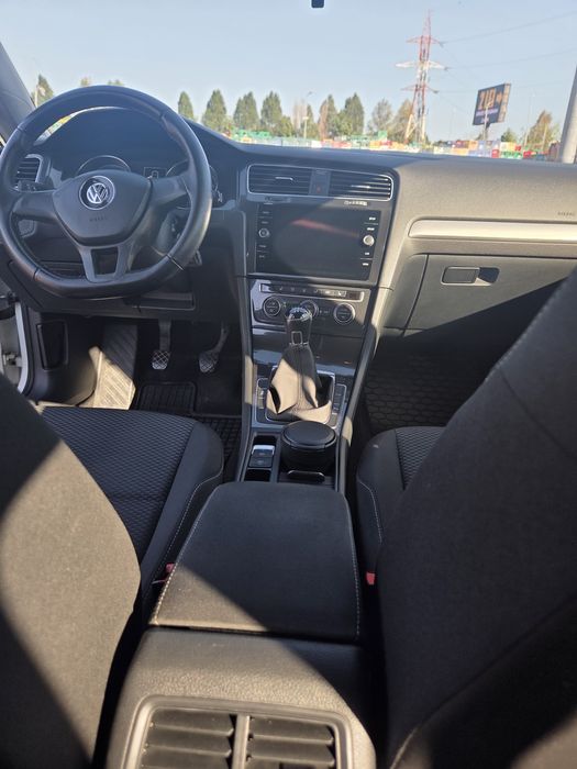 VOLKSWAGEN Golf 2018 — imagine 5