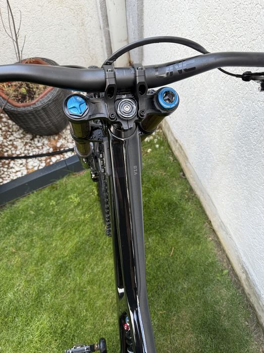 Santa Cruz V10.8 Carbon