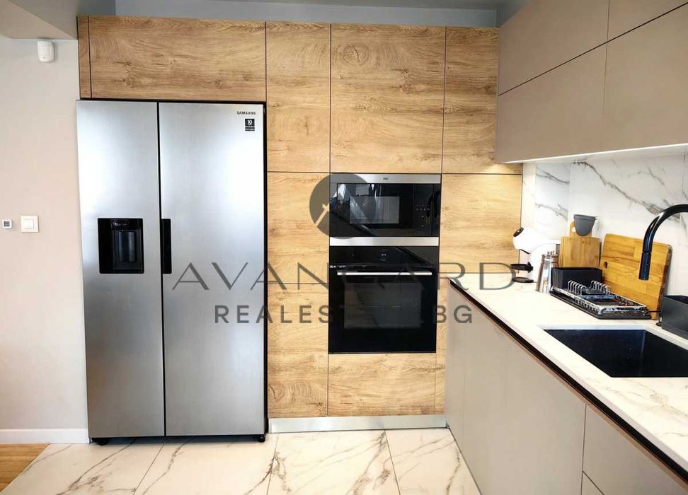 Продава се Многостаен апартамент в Пловдив, Център - 188 кв.м за 2116 €/кв.м - Снимка #1