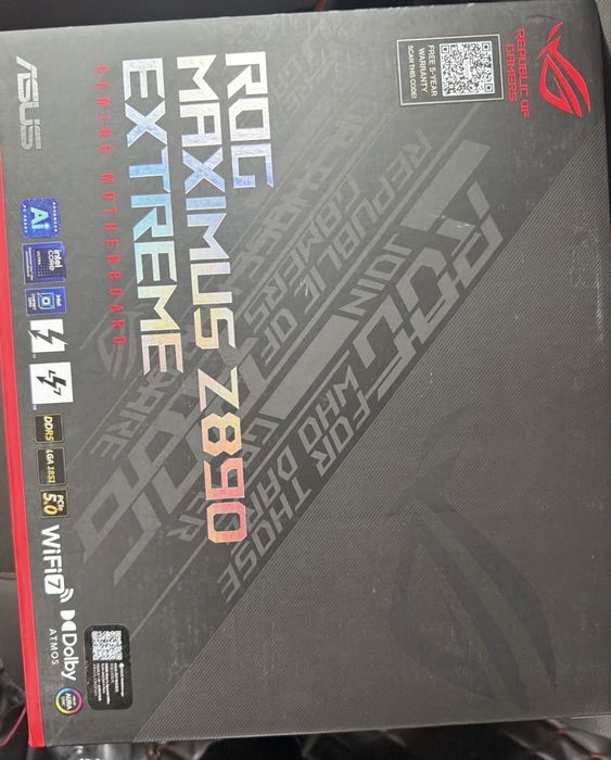 ASUS ROG Maximus Z890 Extreme – NOUĂ SIGILATĂ | Placă de bază high-end gaming
