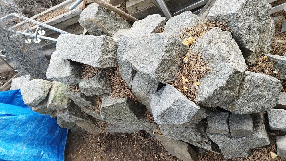 Дялан камък - дялан гранит 2,5 м/куб