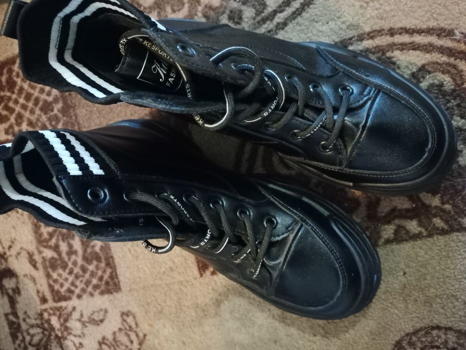 Продам  весна-осень. За 6000 тнг