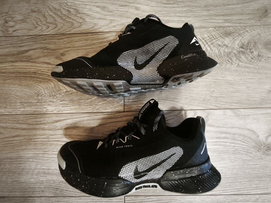 NIKE маратонки 41