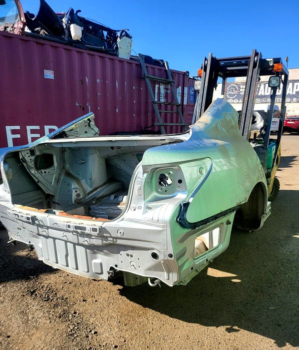 Задняя часть Lexus LS 460