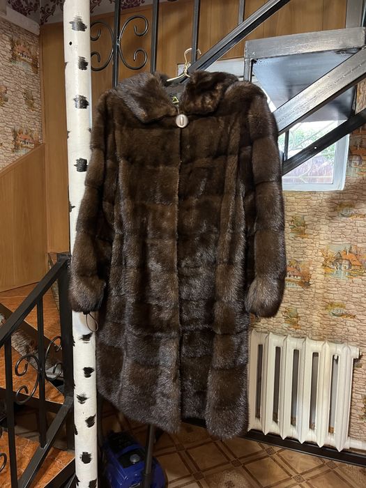 Продаю норковую шубу