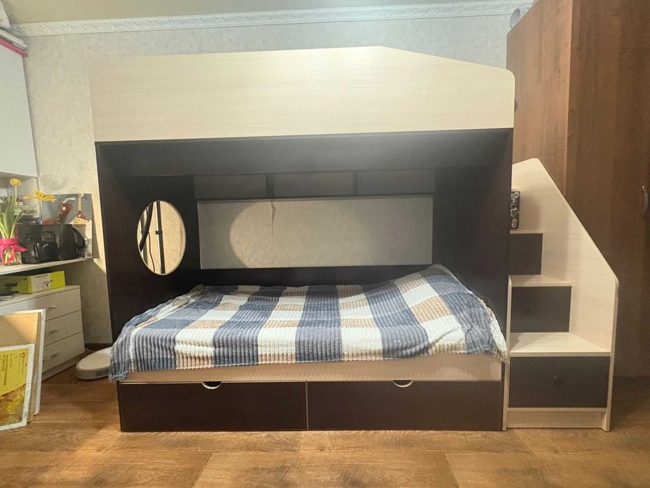 Двух ярусная детская кровать