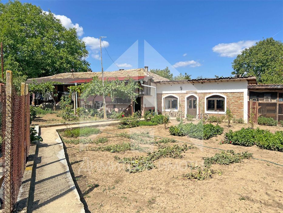 Продава се Къща в с. Писарево, Област Шумен - 94 кв.м за 288 €/кв.м - Снимка #15