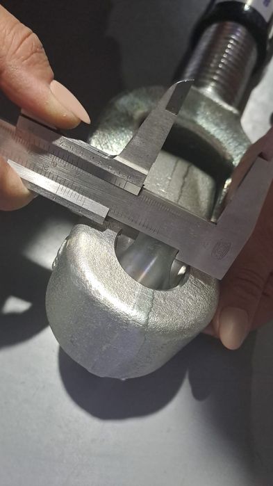 Tirant central tractor john deere seria 8000 8100 pret cu tva 3500 lei