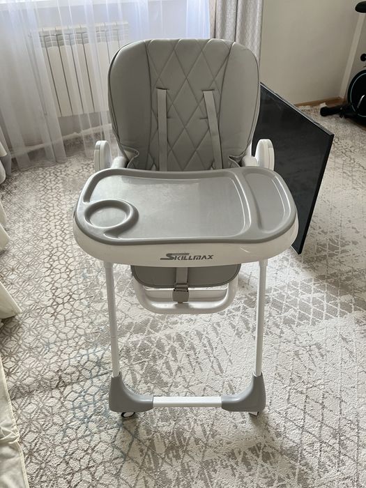 Стульчик для кормления Skillmax — серый, б/у