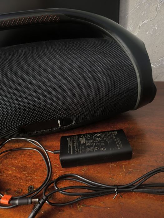 Колонка JBL Boombox 2