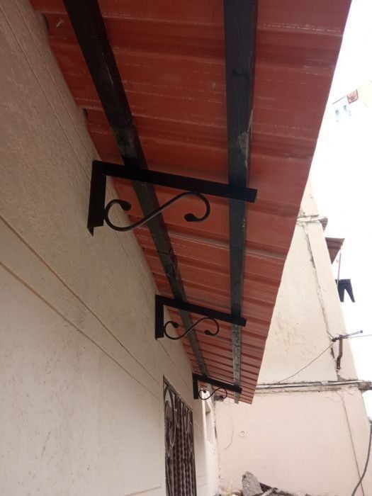 Установка козырьков над окнами быстро и качественно