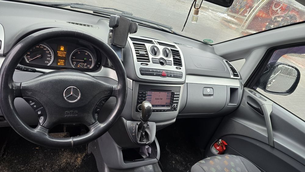 Mercedes Vito 120   3.0 v6 205 cp  autoutilitara  5 locuri