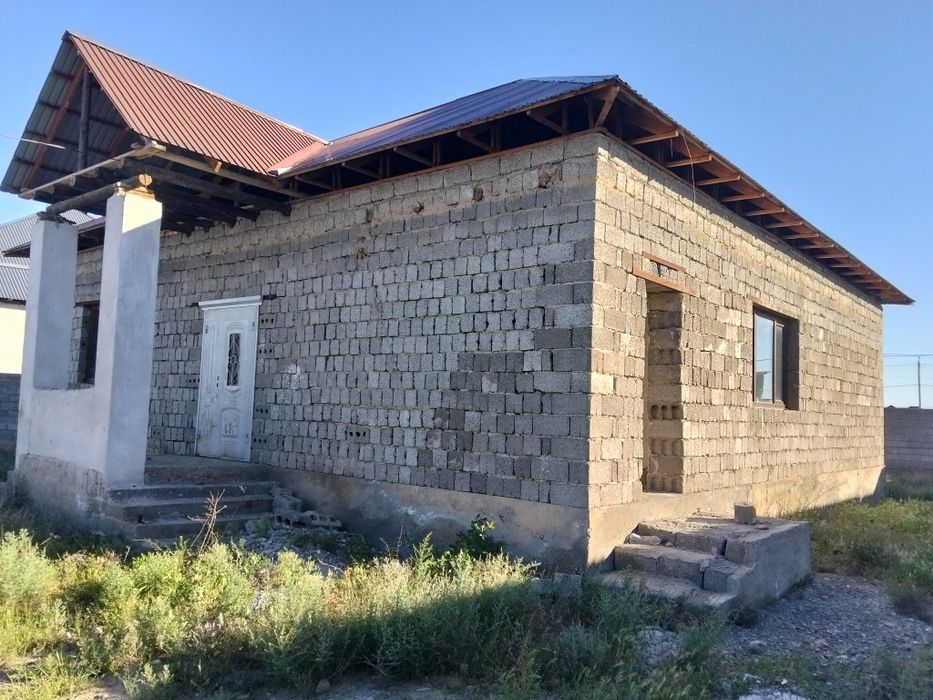 Улкен уй сатылады