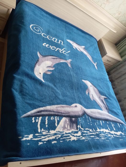 Продам плед-одеяло.