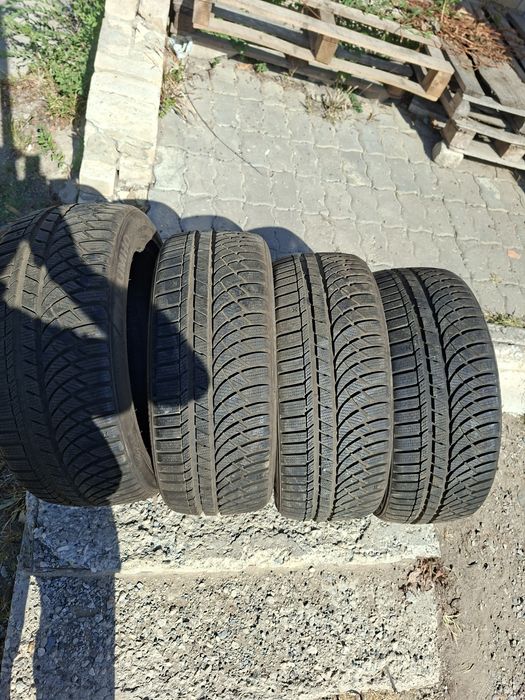 Продам шины. 215/45/17 кумхо