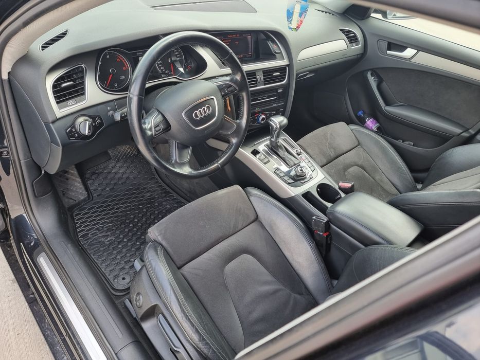 Audi A4 anul 2013