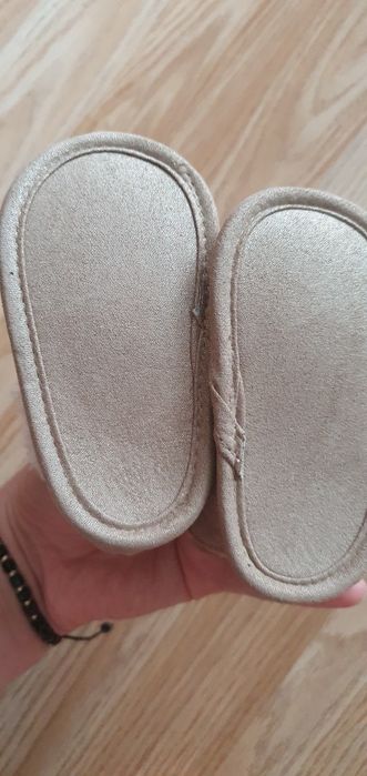 Botosei primii pasi UGG