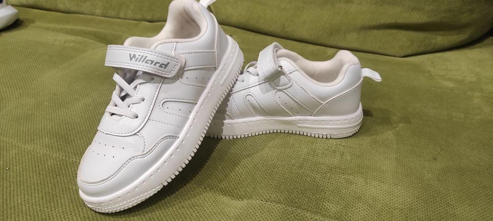 32 номер цената е за трите чифта