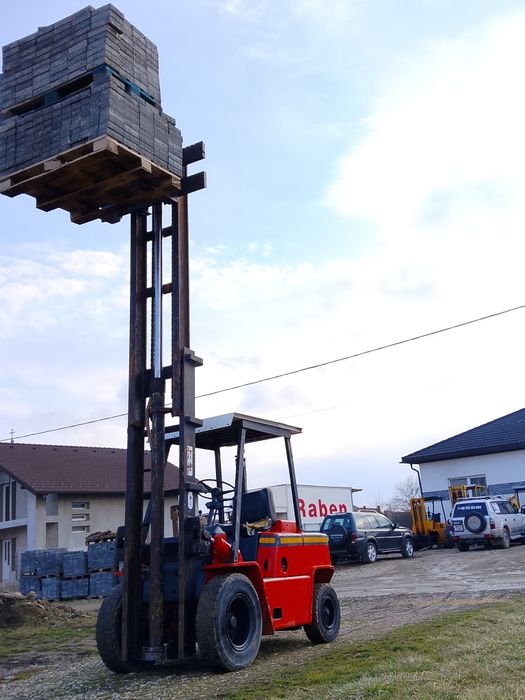 Stivuitor motostivuitor diesel ridica 3.5 T la  4.4 mH  stare f buna