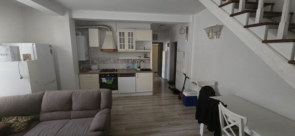Inchiriez apartament 3 camere cu Parcare Apusului S6