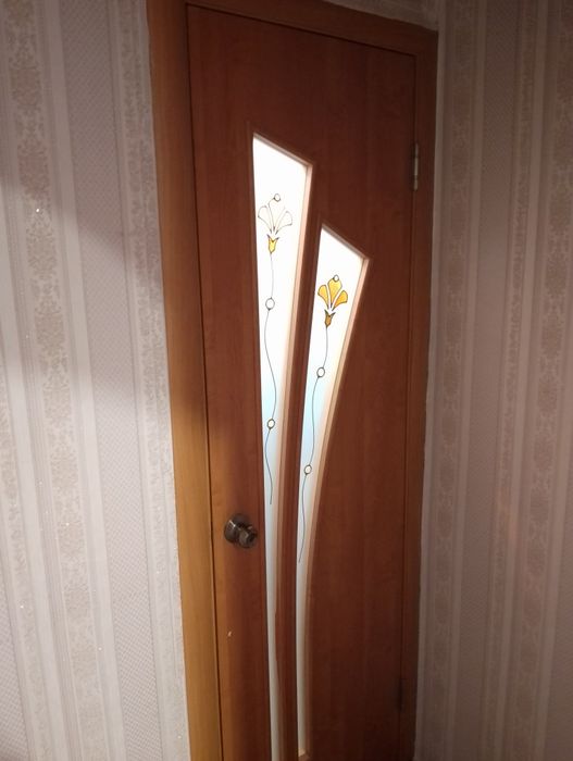 Продам двери в туалет,в ванну.