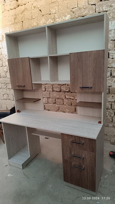 Письменный стол для детей