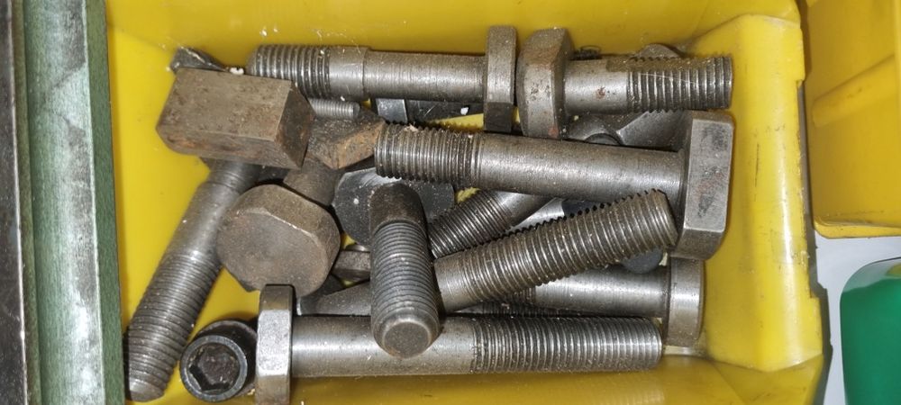 Lot scule aşchietoare strung şi freză (freze modul, dornuri, bucşe, burghie)