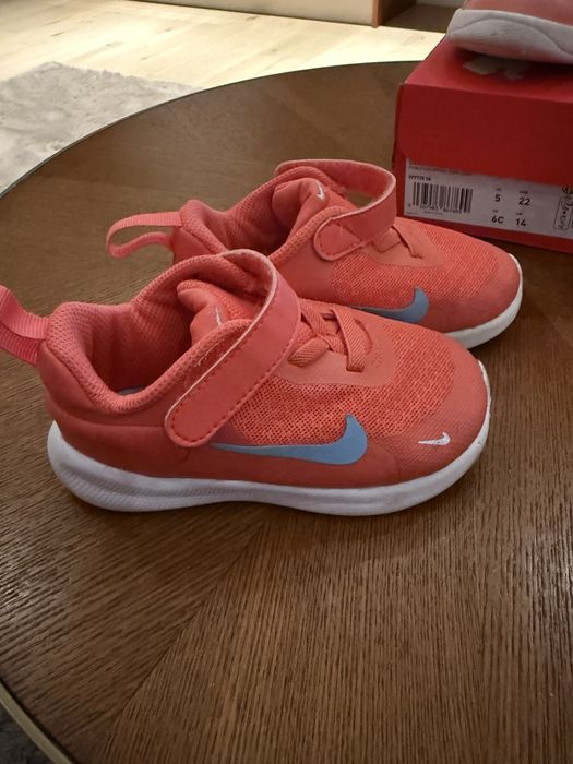 Adidasi fetite Nike, Puma, Vans