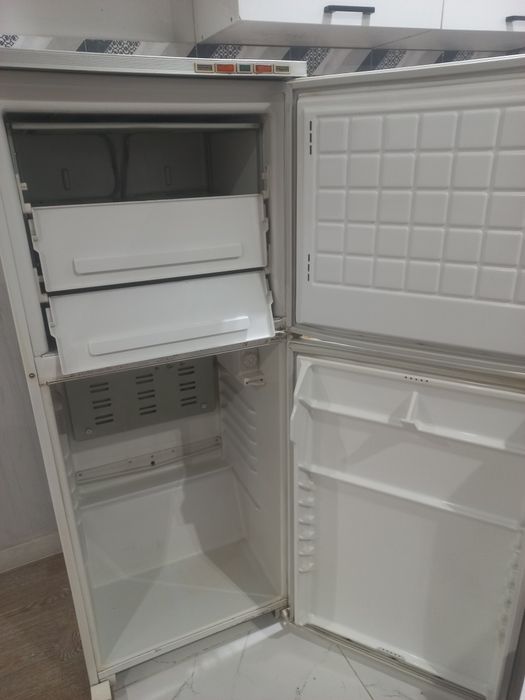 Холодильник "Хлодон".