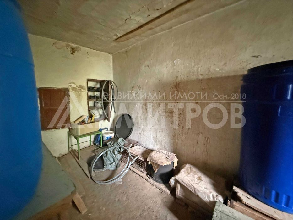 Продава се Къща в Нови пазар - 85 кв.м за 942 €/кв.м - Снимка #16