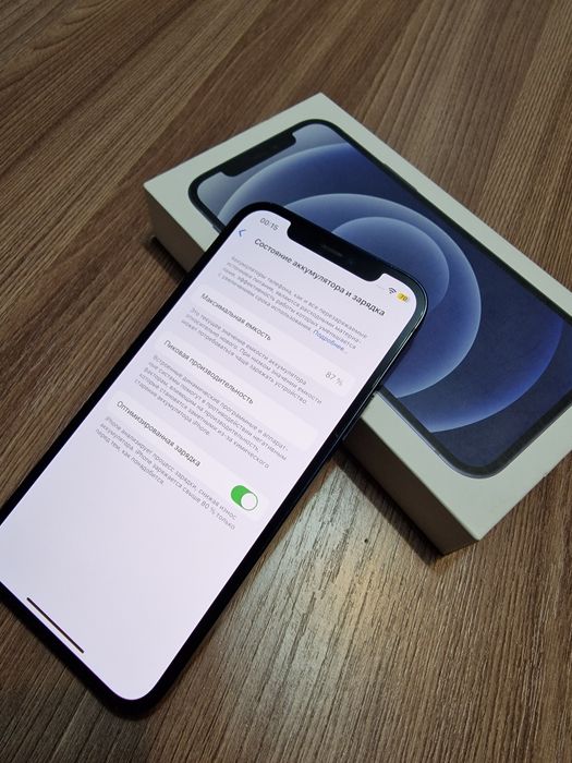 Продам iphone12 64g