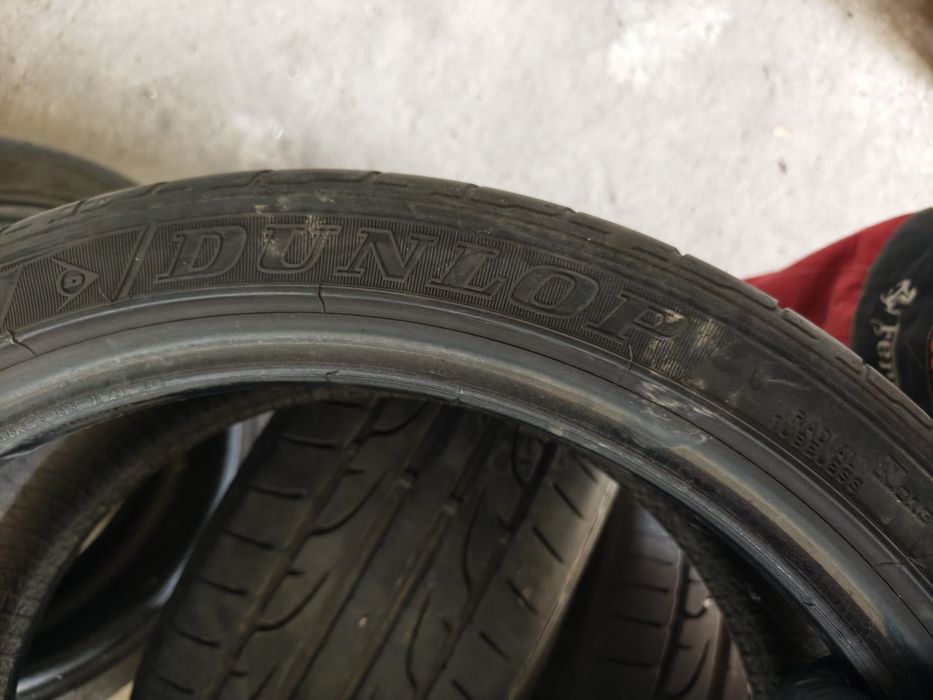 215/40/17 Dunlop
