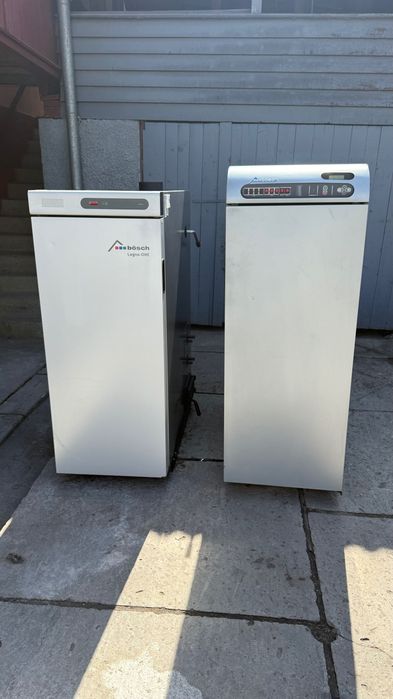 Vând centrale pe lemn Fröling