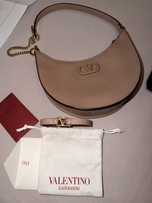 Valentino Garavani V Logo Дамска Кожена Чанта