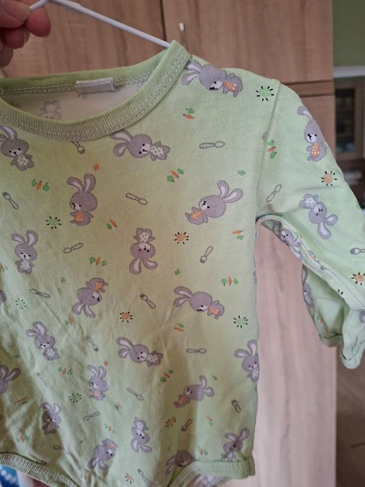 Продавам запазени дрехи  за момиче