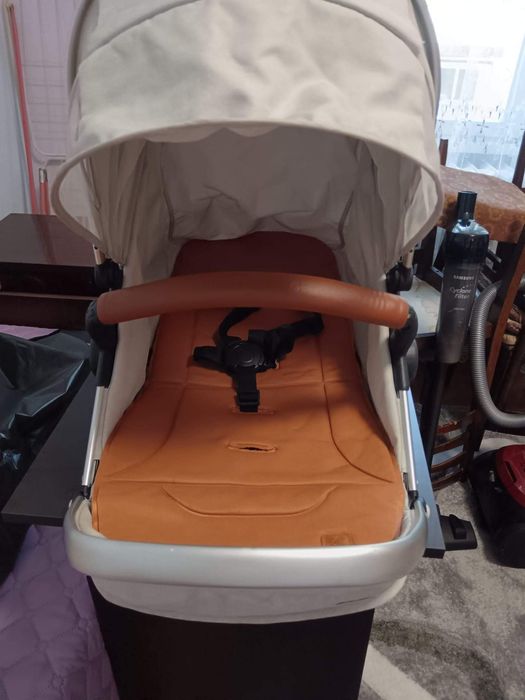 Комбинирана бебешка  количка Kikkaboo Divaina 2в1