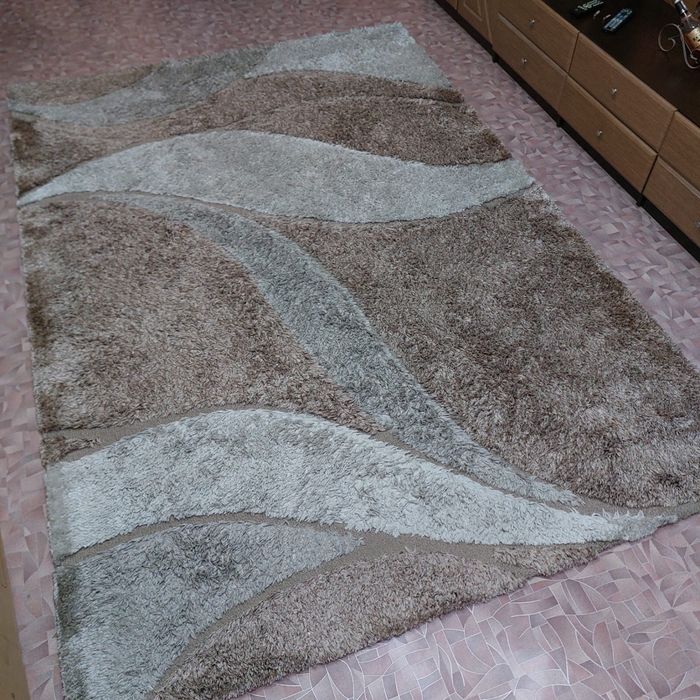 Продам ковер в отличном состоянии