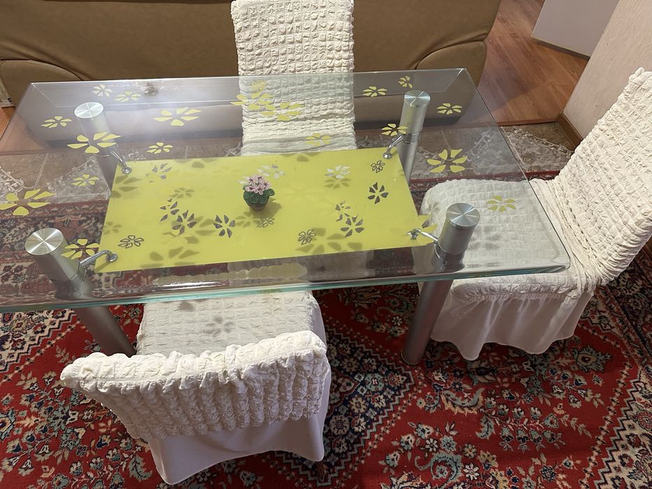 Продам срочно Стол кухонный