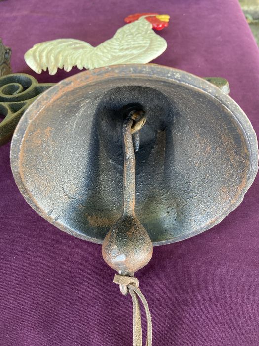 Clopot masiv din fonta -33/23 cm