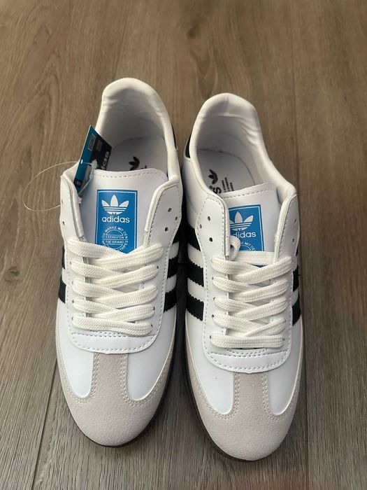 Дамски обувки кецове  Adidas НОВИ