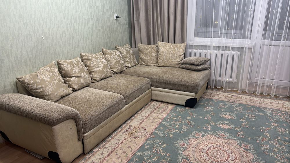 Продам диван угловой