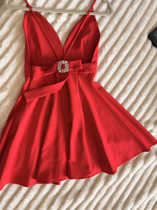 Червена рокля Zara