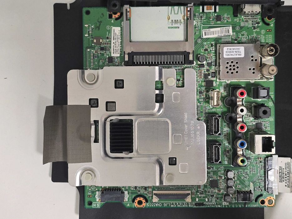 Телевизиор LG 49UH6107 на части
