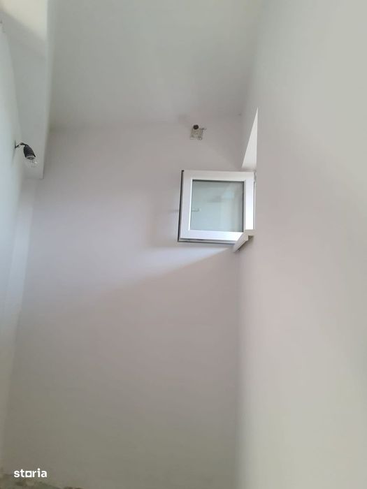 ap. 3 cam MVI str. Gladiolei 6 et 4 , 2 bai , 820 Eu/ mp