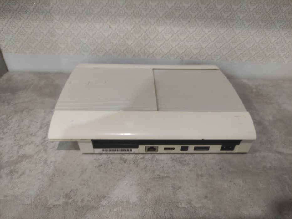 Продам Ps 3 super slim 500гб белый