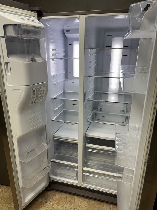 Samsung RS54HDRPBSR – двукрилен хладилник Side-by-Side, инокс